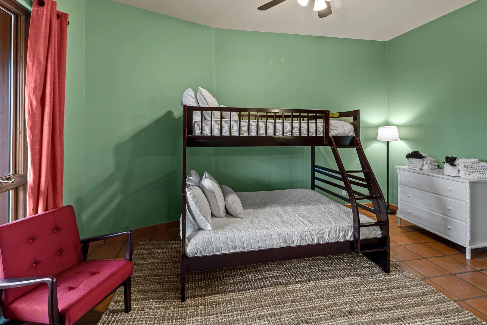 Hotsko House - Image 27