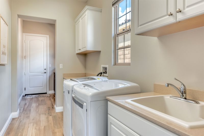 Scenic Fairway Home - Image 28