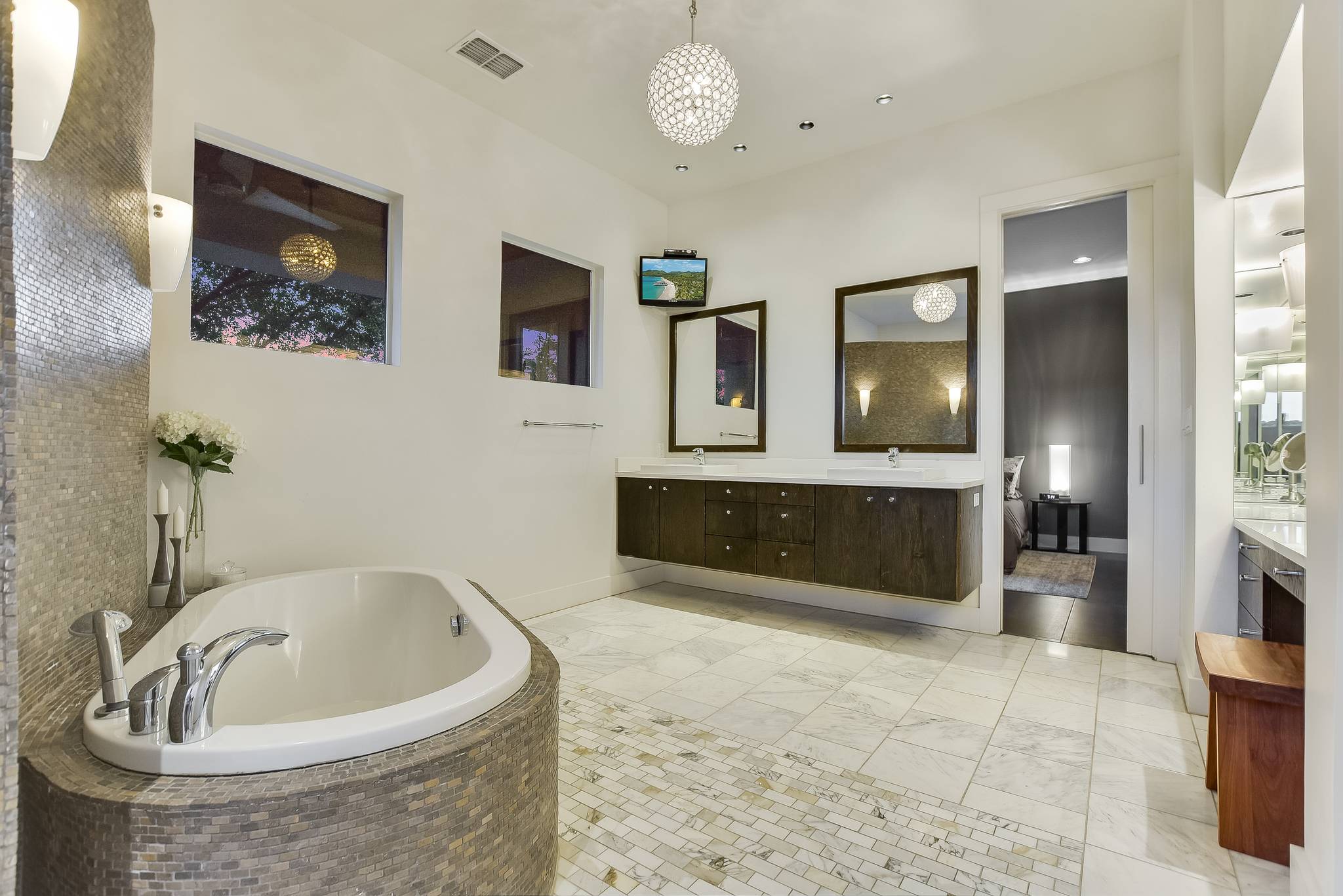 Jefferson Home - Image 22