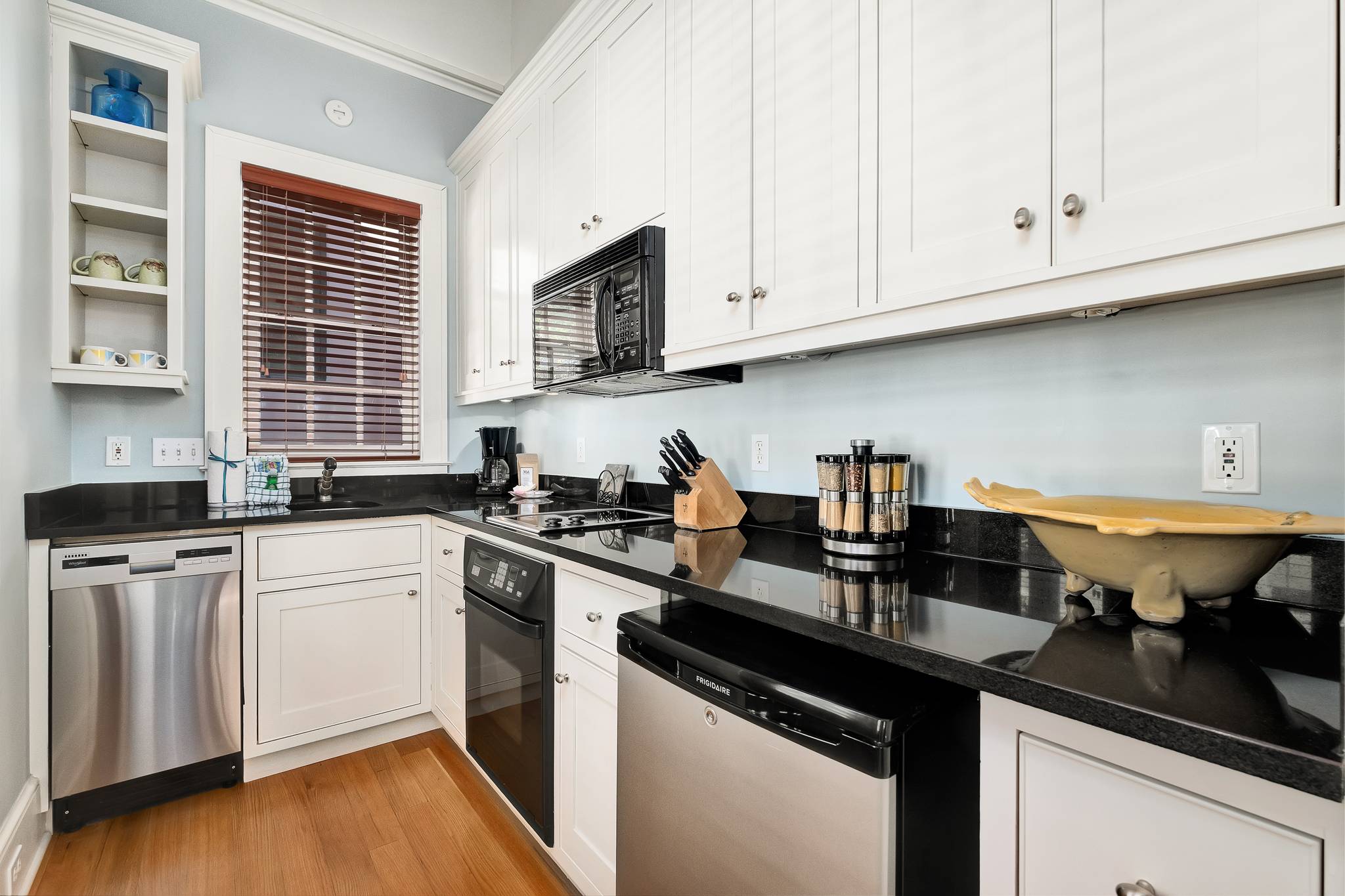 Koi House - Image 10