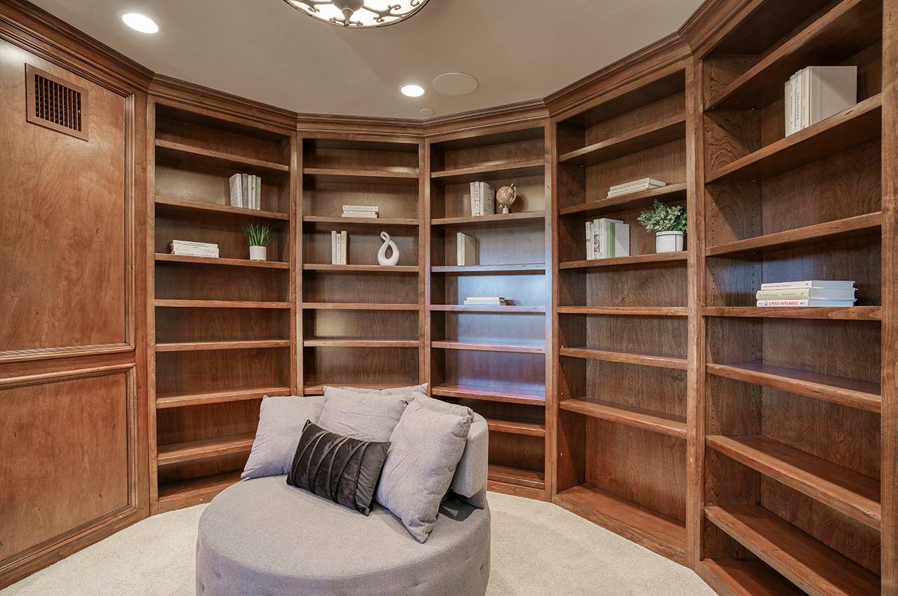 Infinity Manor - Image 25