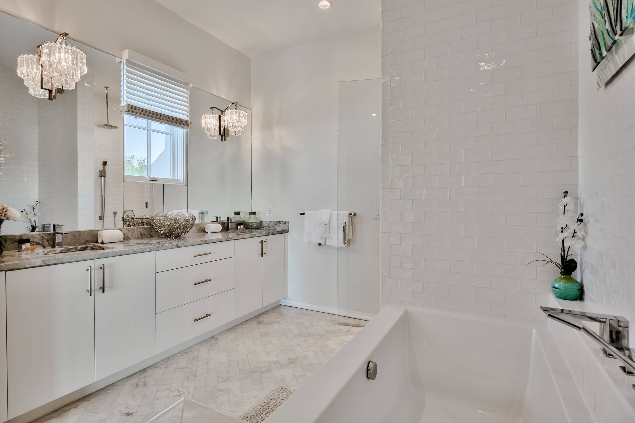 Needlefish Home - Image 35