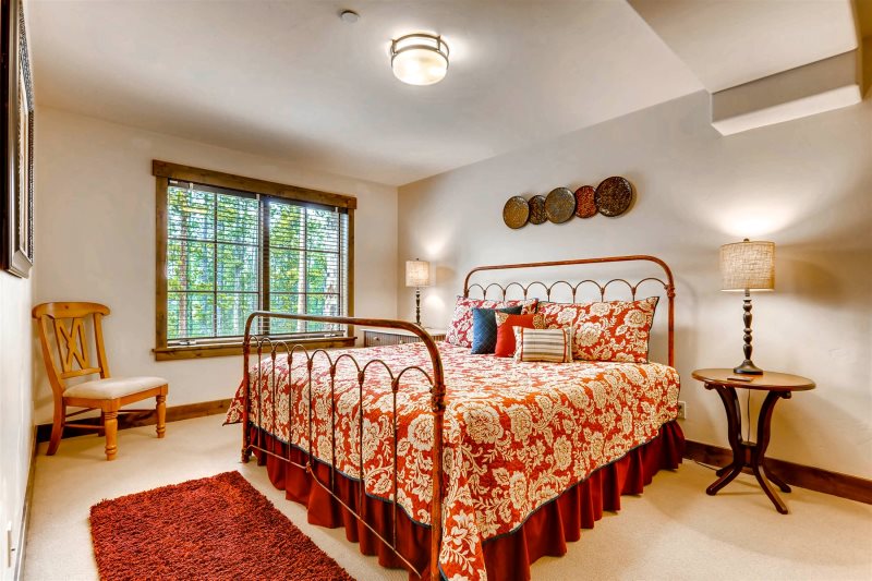 Peerless Manor - Image 21