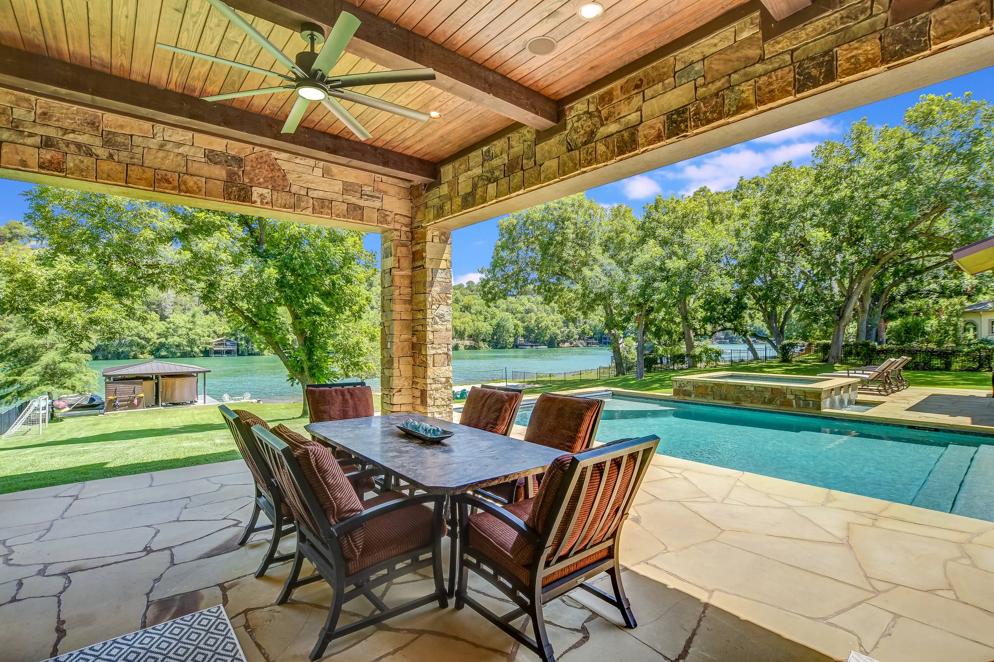 Patterson Manor - Image 39