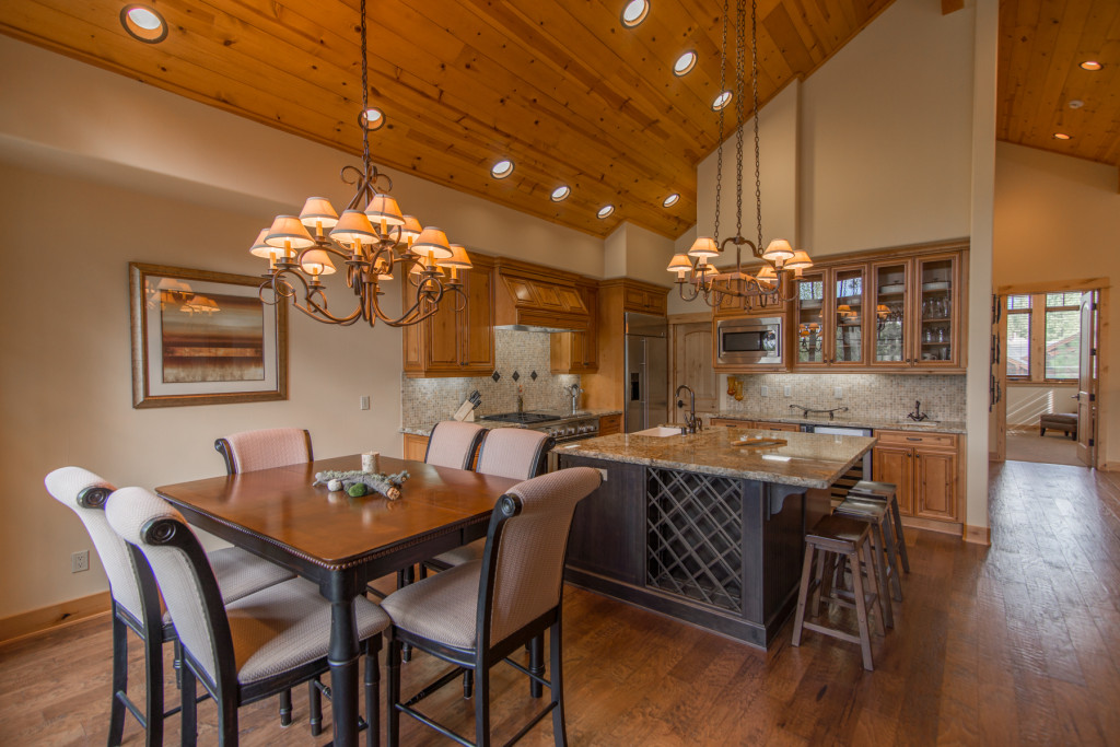 Ponderosa Home - Image 5