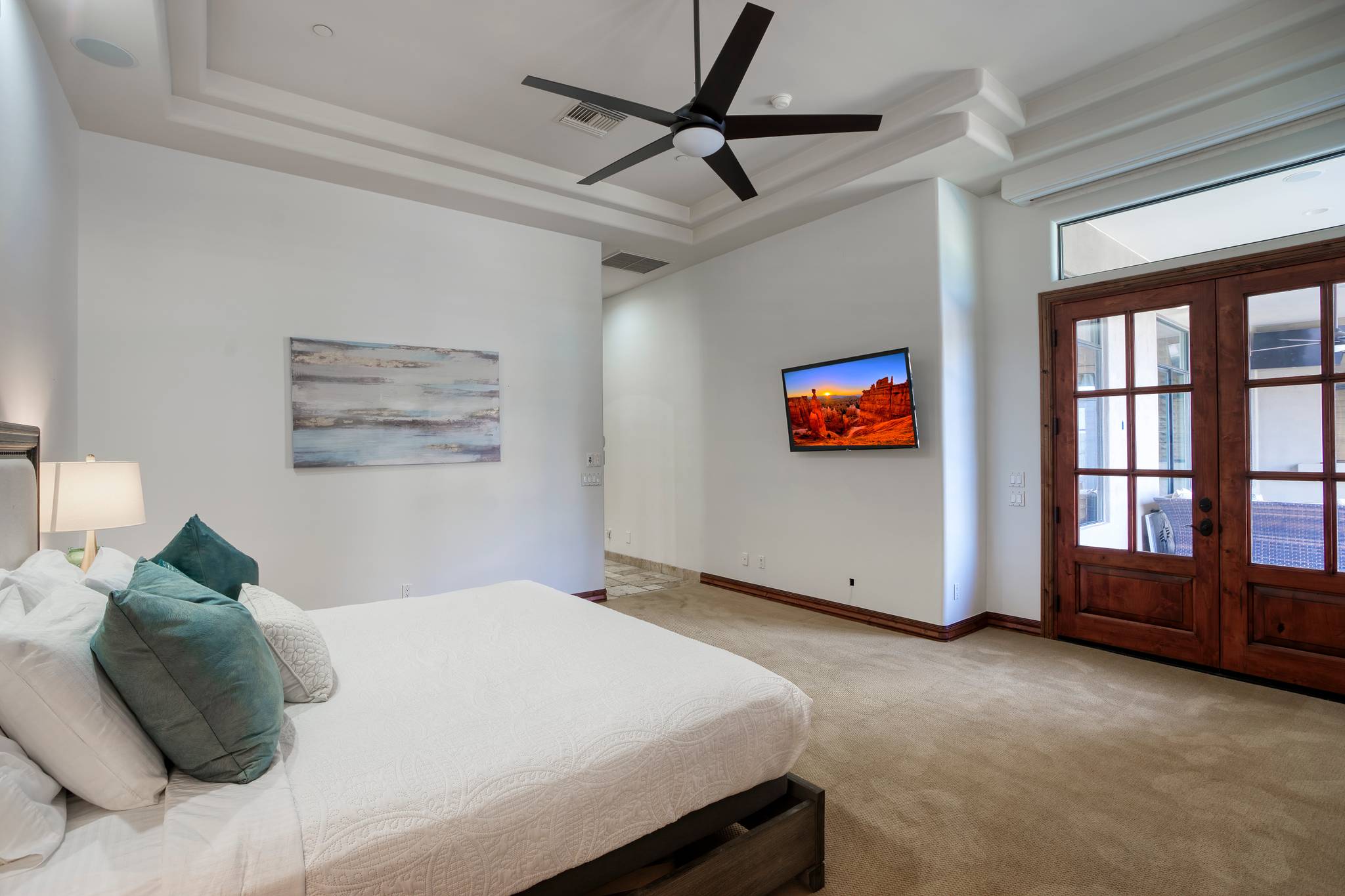 Pinnacle Vista Manor - Image 31