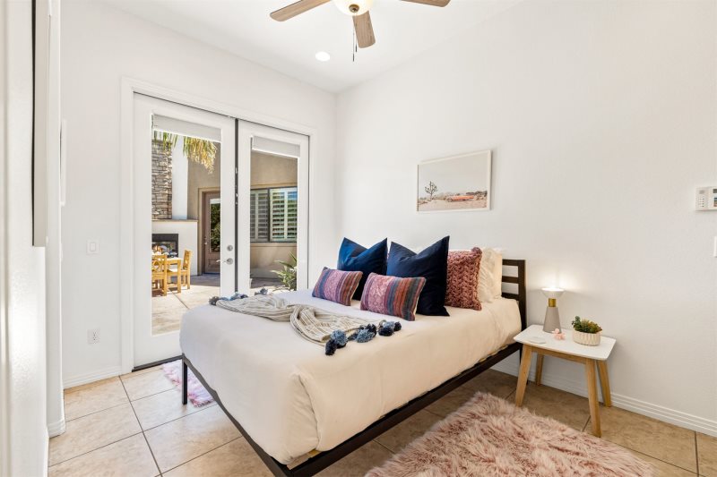 Josefina Villa - Image 24