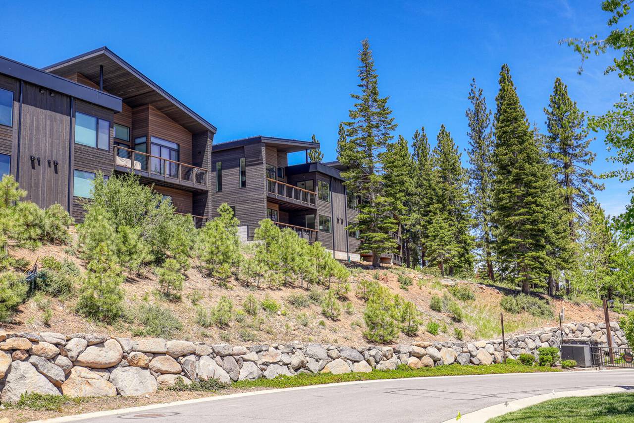 Spring House - Image 40