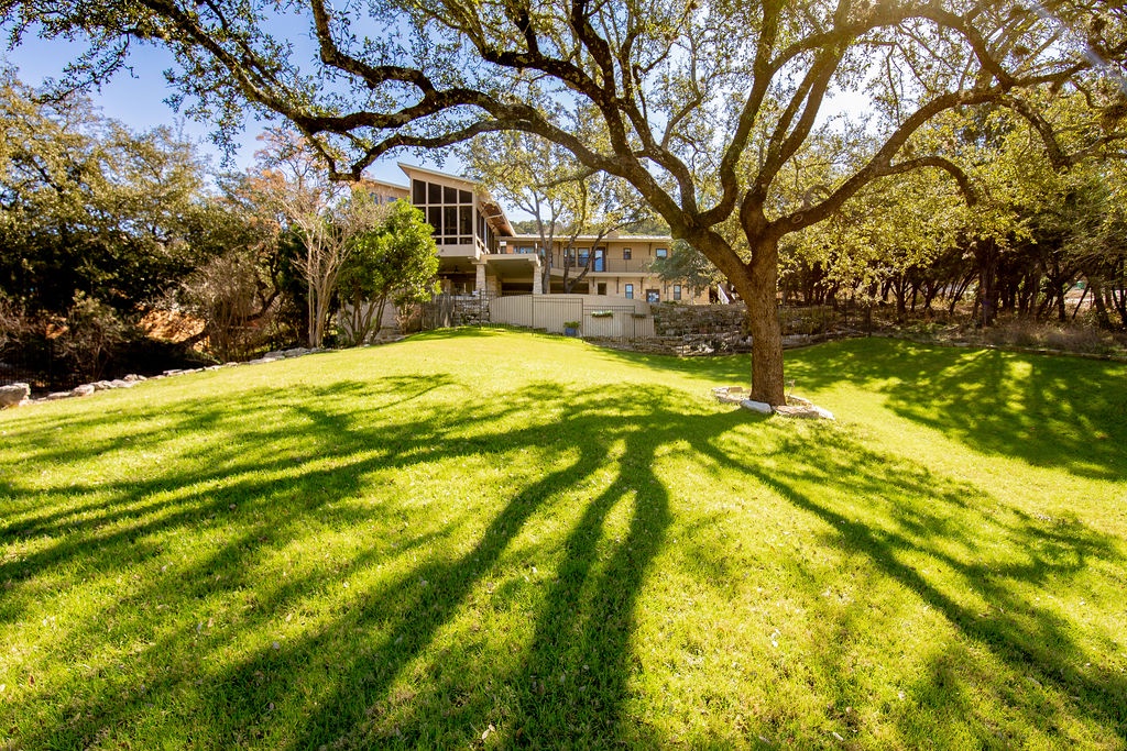 Lakeshore Place - Image 3