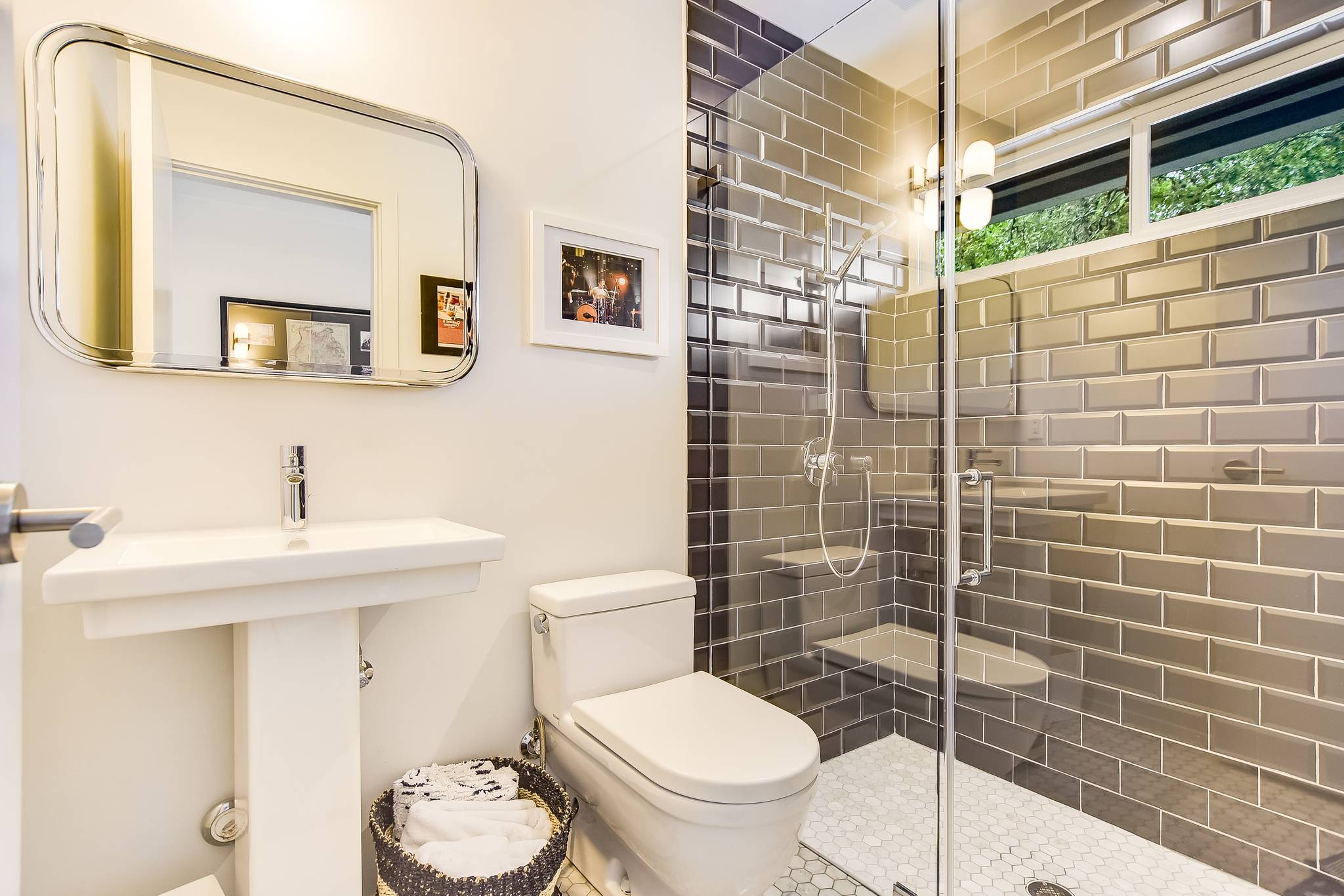 Mills Home - Image 30