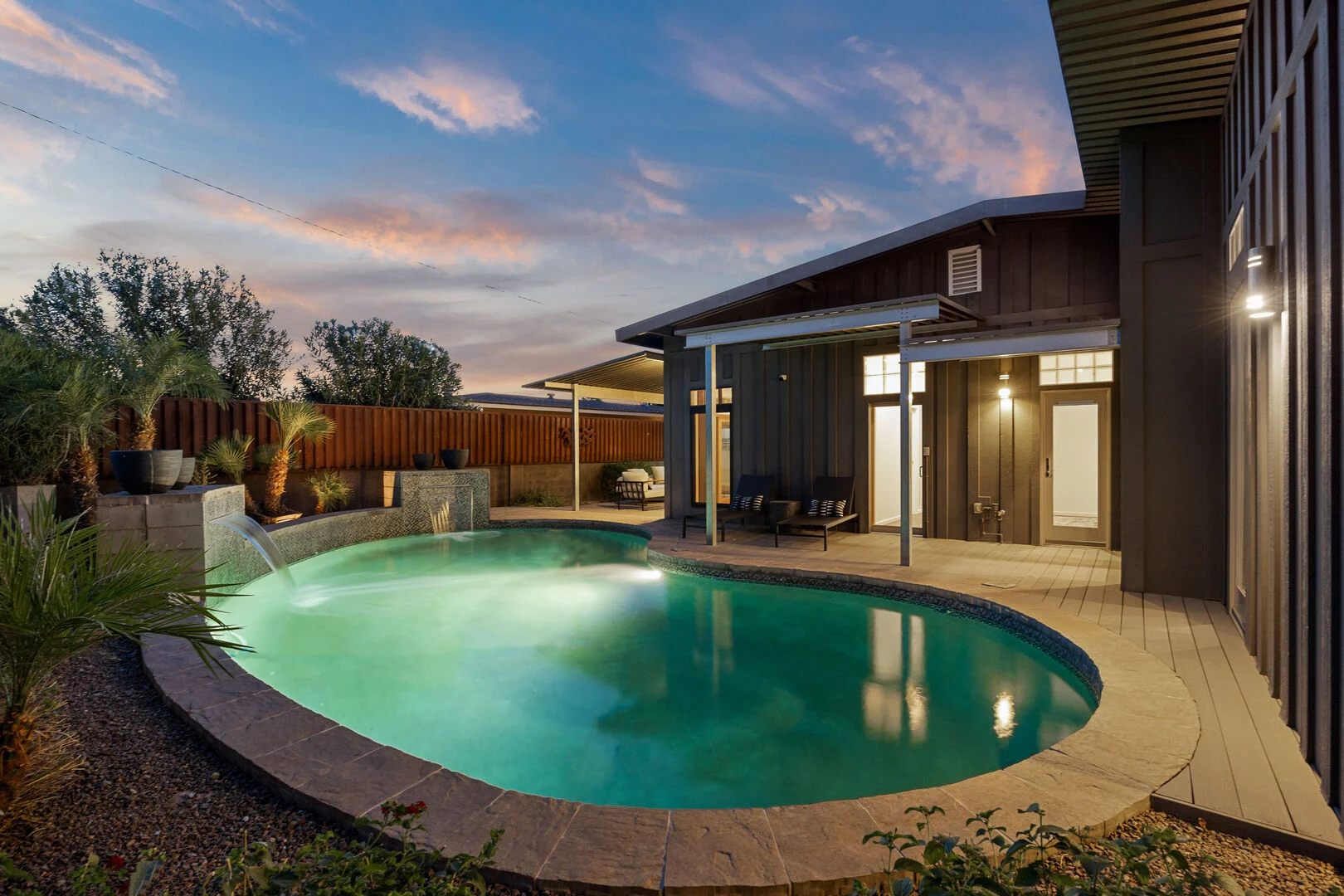 Waterfall House - Image 37