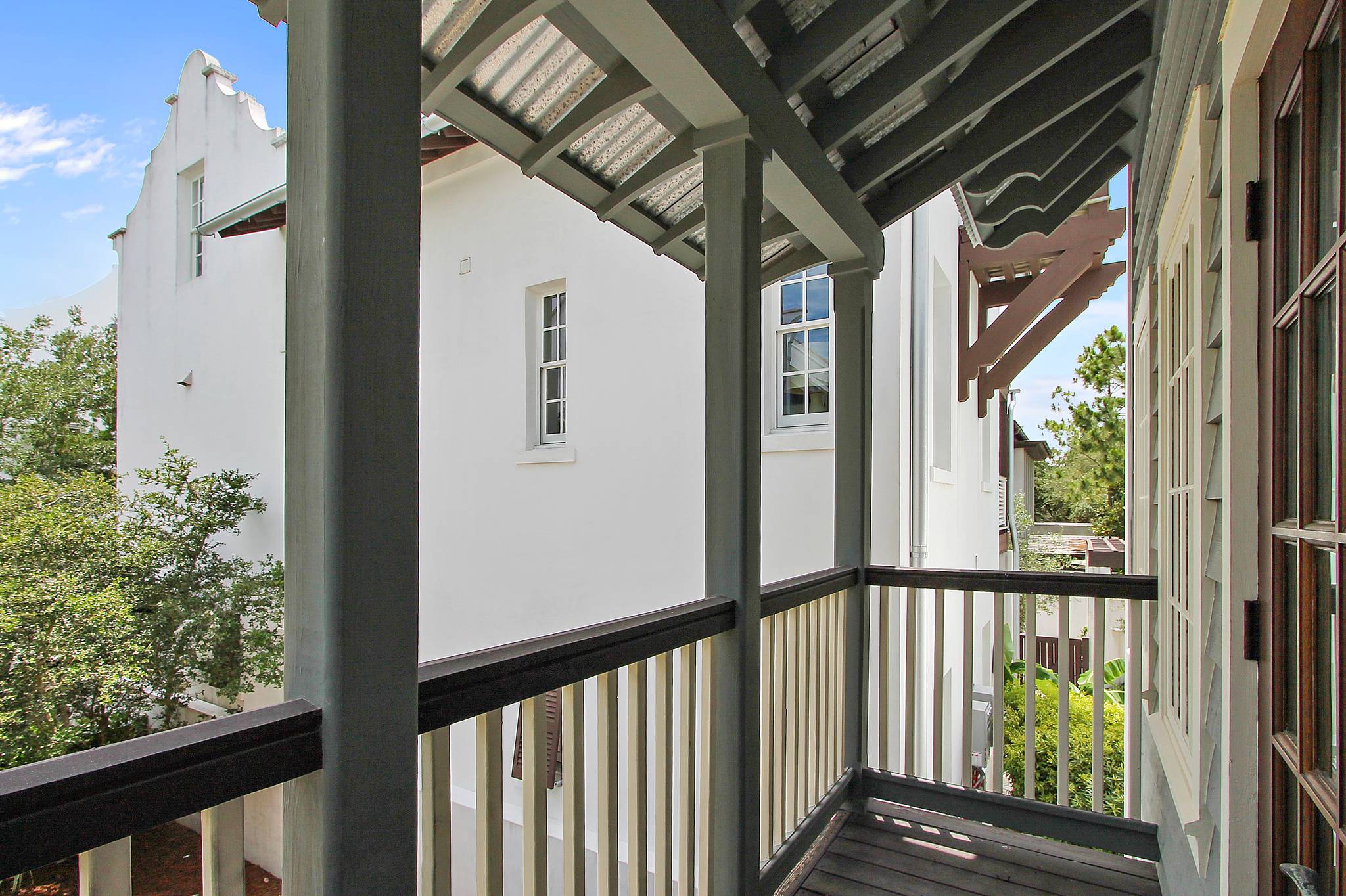 Flying Fish Home - Image 22