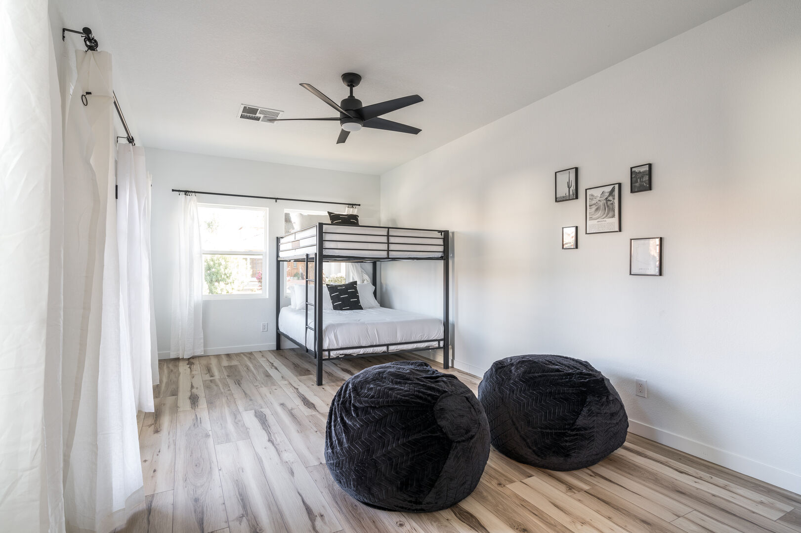 Sandra Place - Image 25