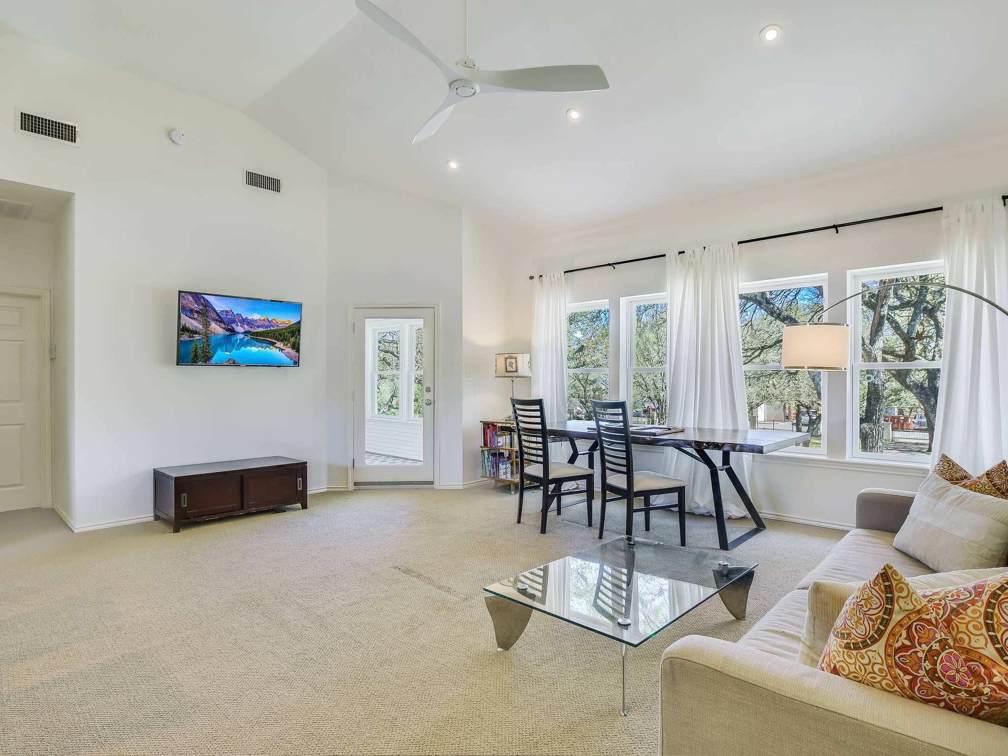 Graham Villa - Image 32