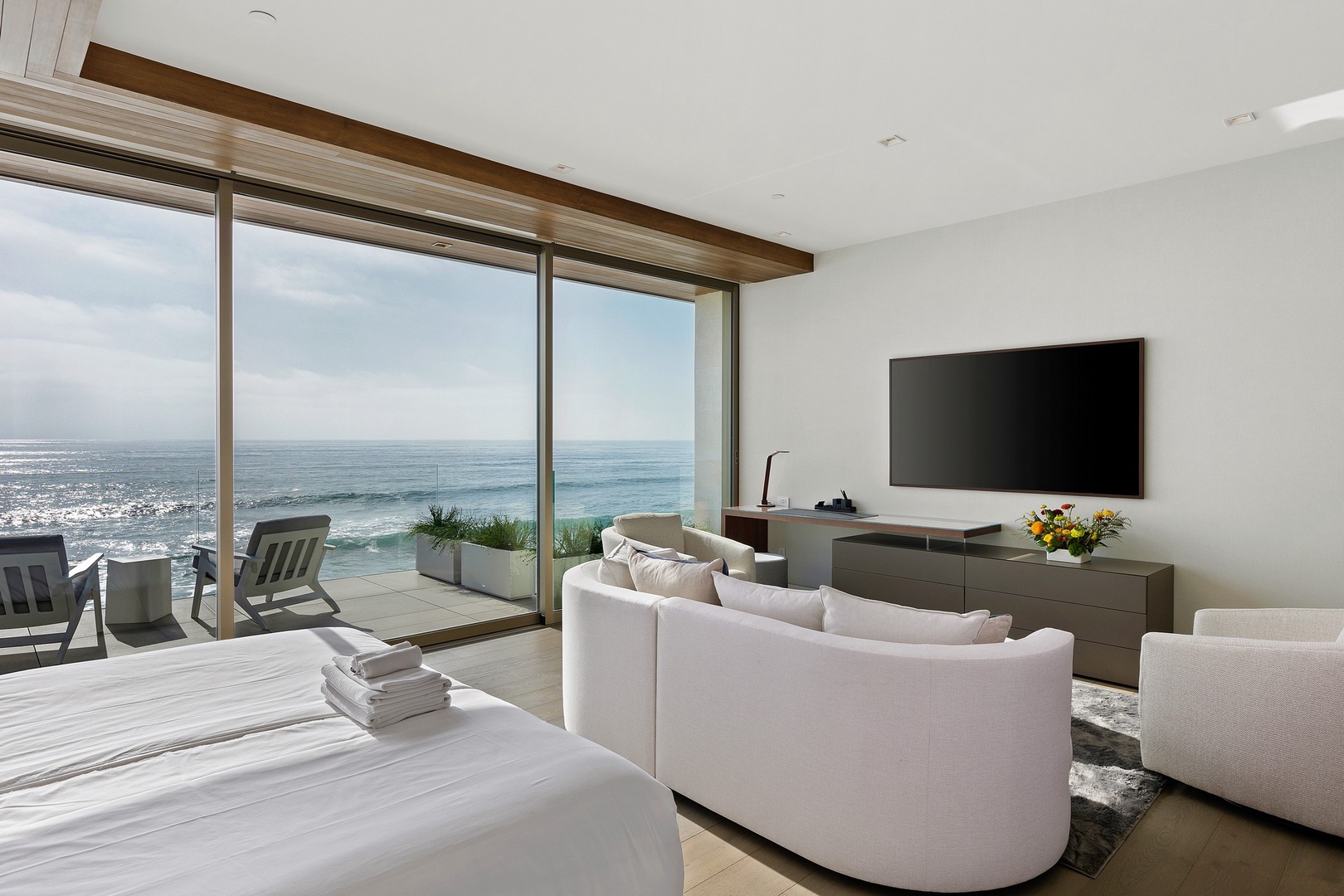 Blue Sapphire House - Image 17