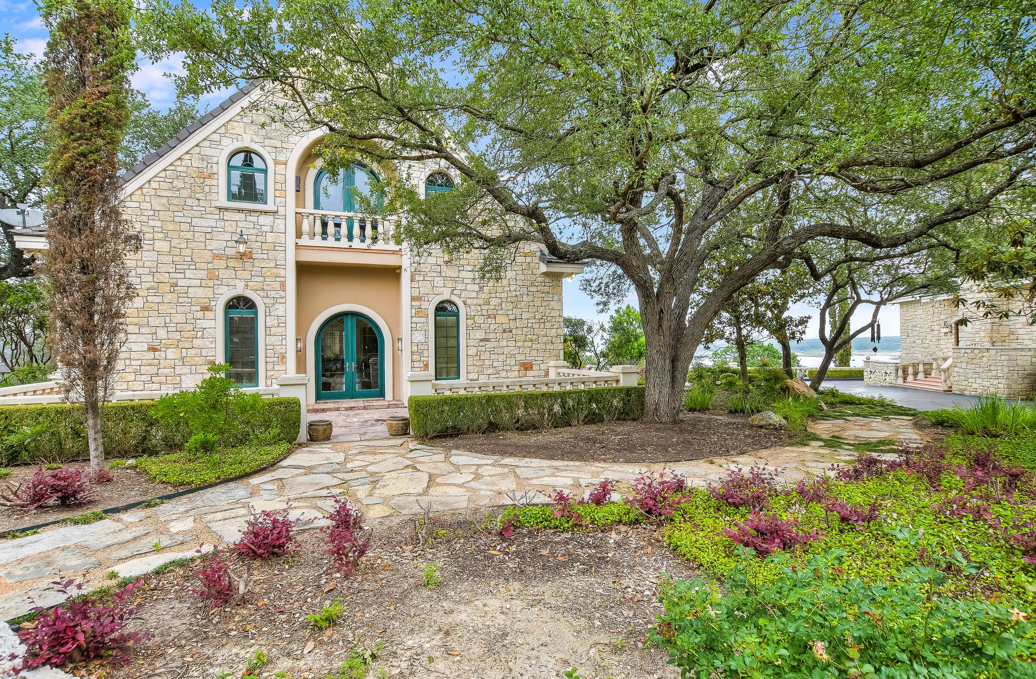 Vaughan Manor - Image 64