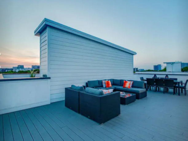 Stuart Home - Image 24