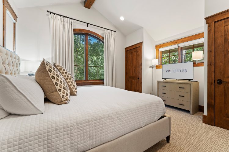 Berg Manor - Image 30