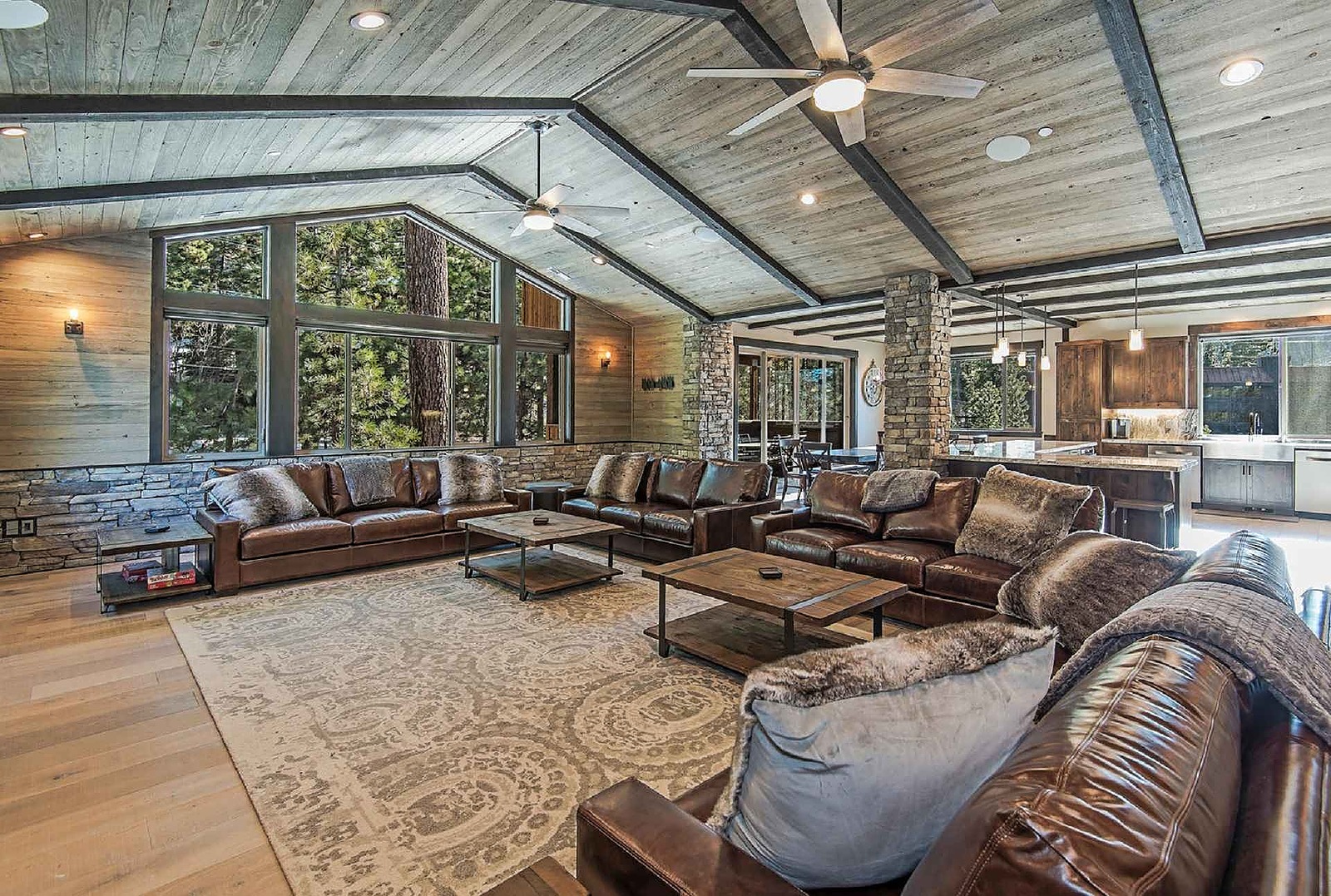 Trail Manor - Image 10