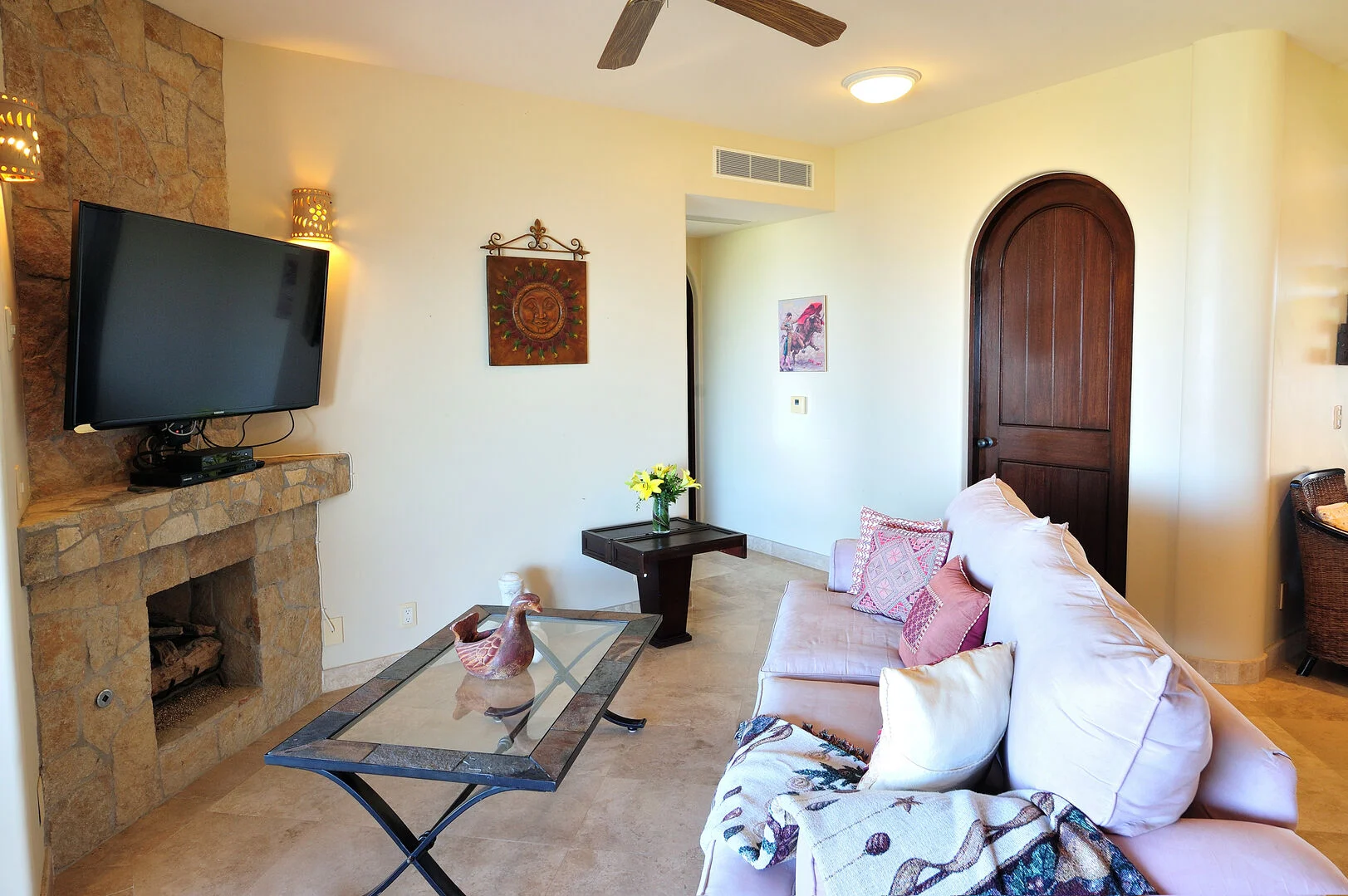 Toyon House - Image 4