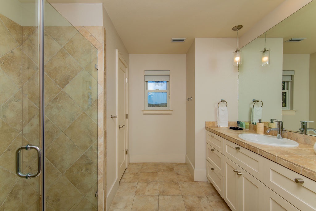 Lakeshore Place - Image 21