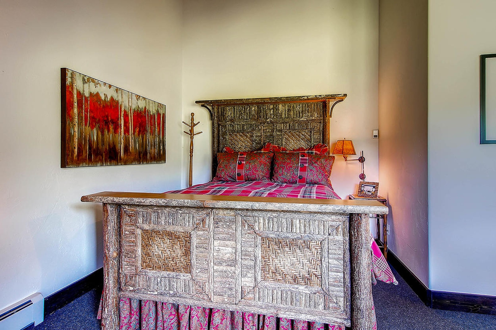 Country Club Manor - Image 13