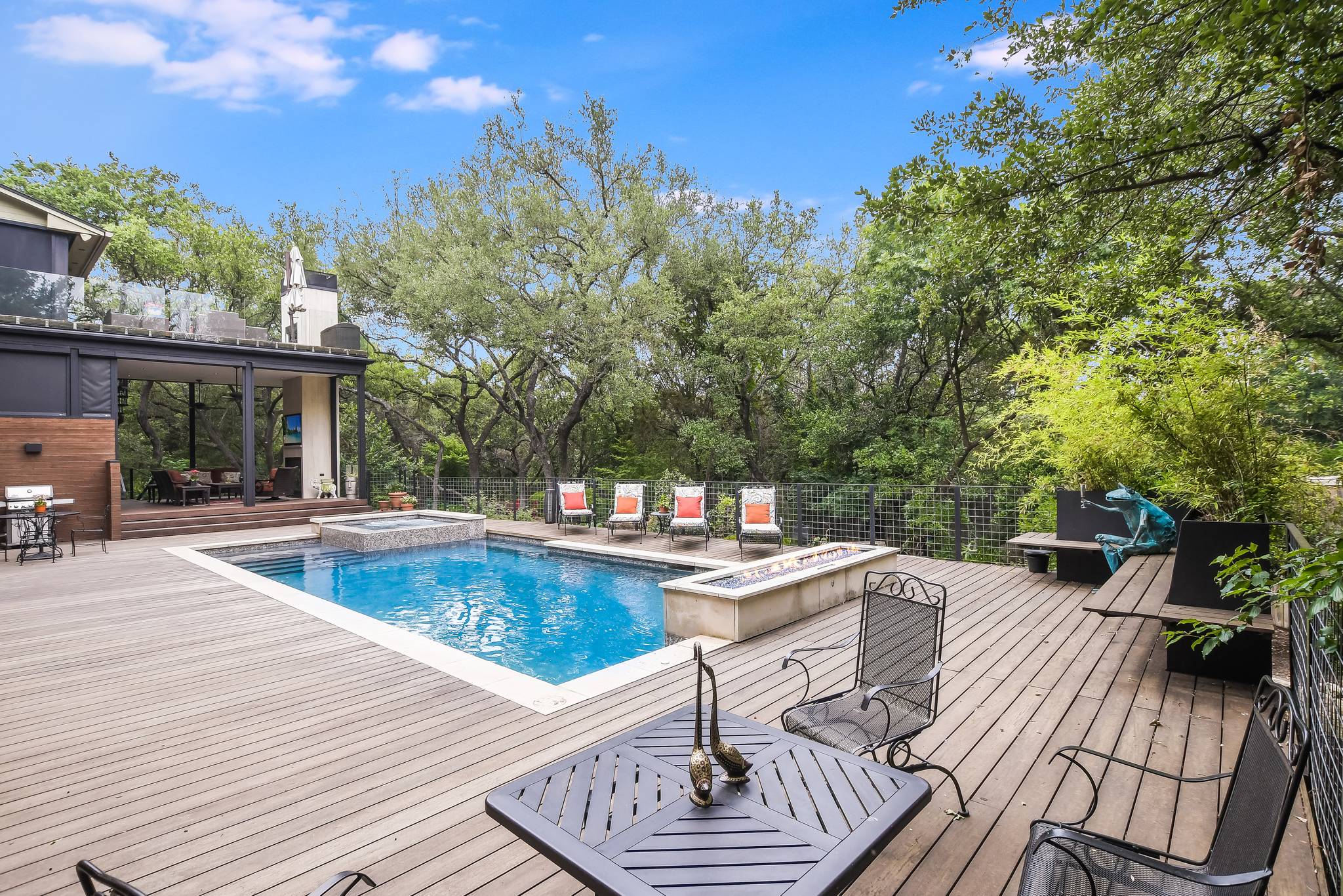 Pecan House - Image 26