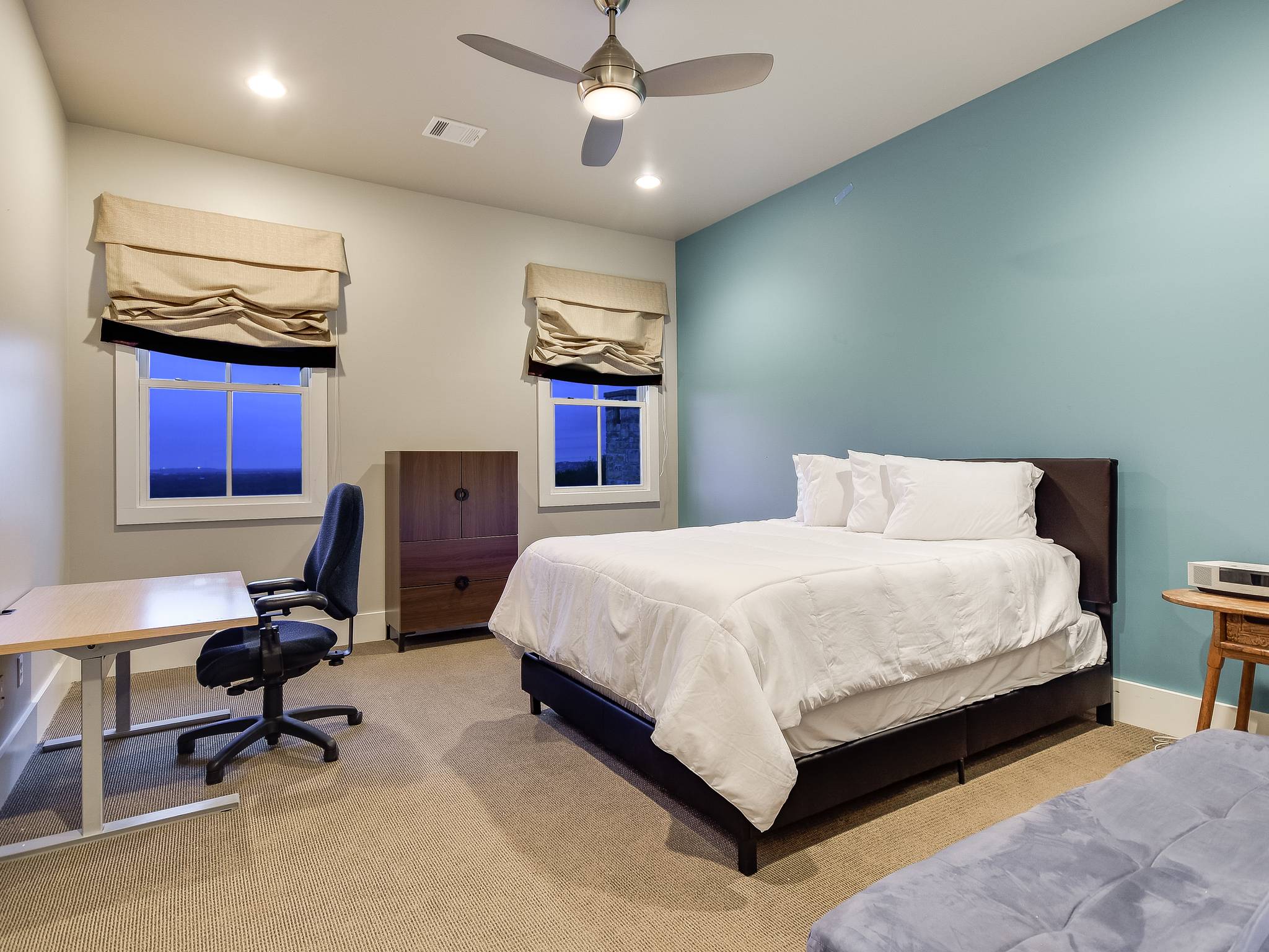 Walker Manor - Image 23