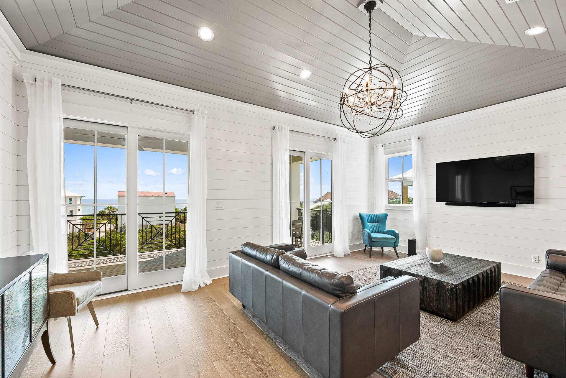 Lantern Manor - Image 25