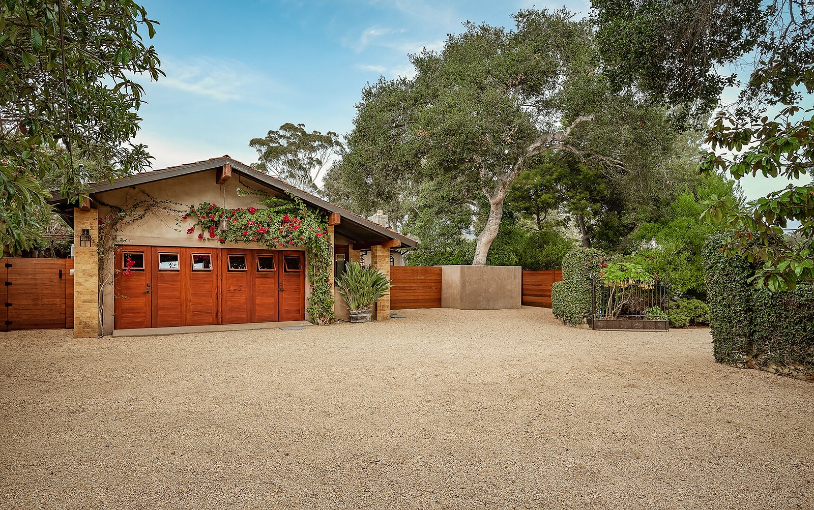 Middle Home - Image 2