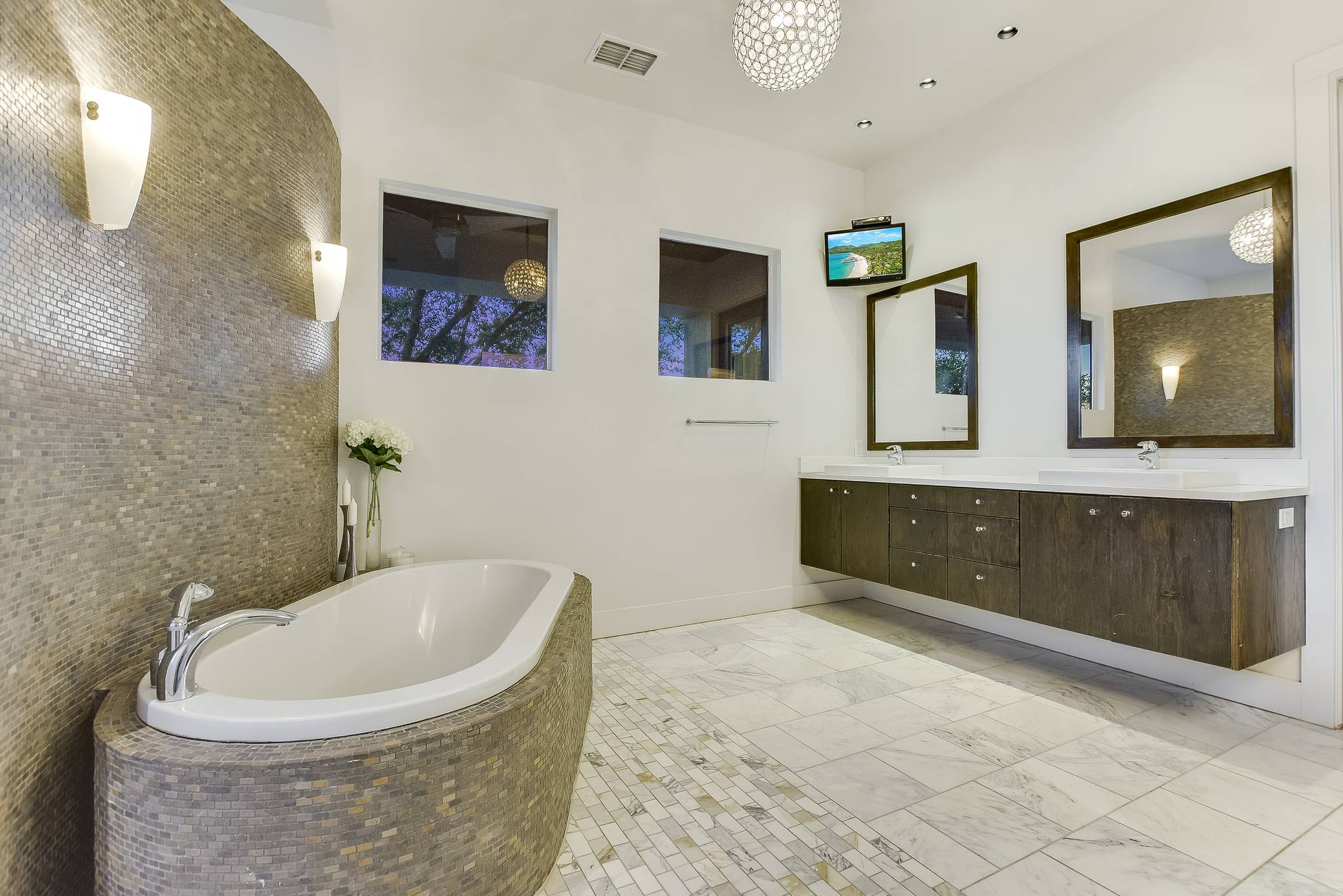 Jefferson Home - Image 20