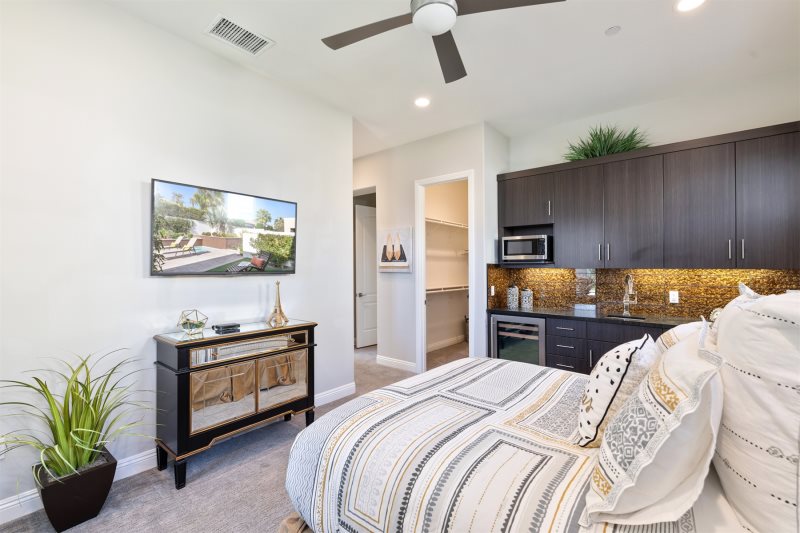 Golden Home - Image 27