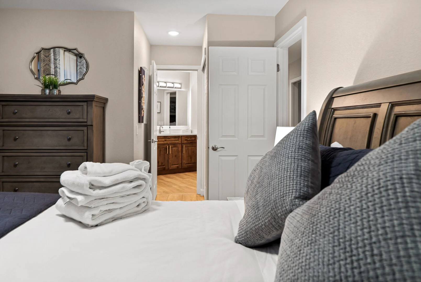 Saddle Peak Home - Image 26