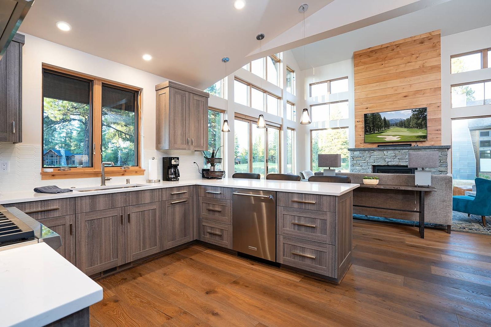 Sutter House - Image 16