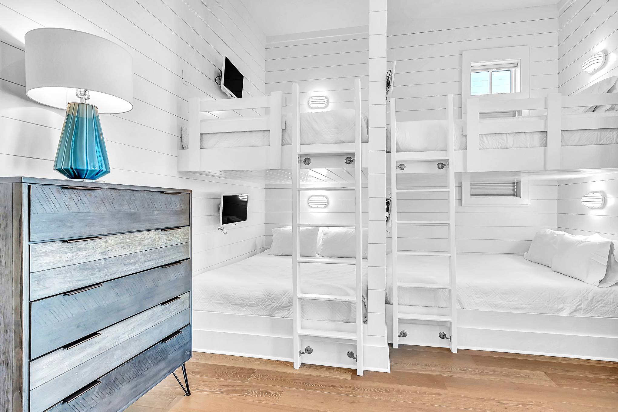 Lantern Manor - Image 57