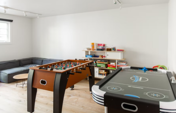 Honeysuckle House - Image 48