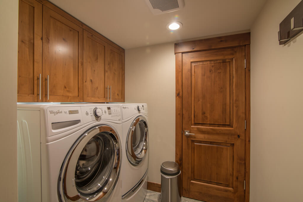 Hemlock House - Image 11