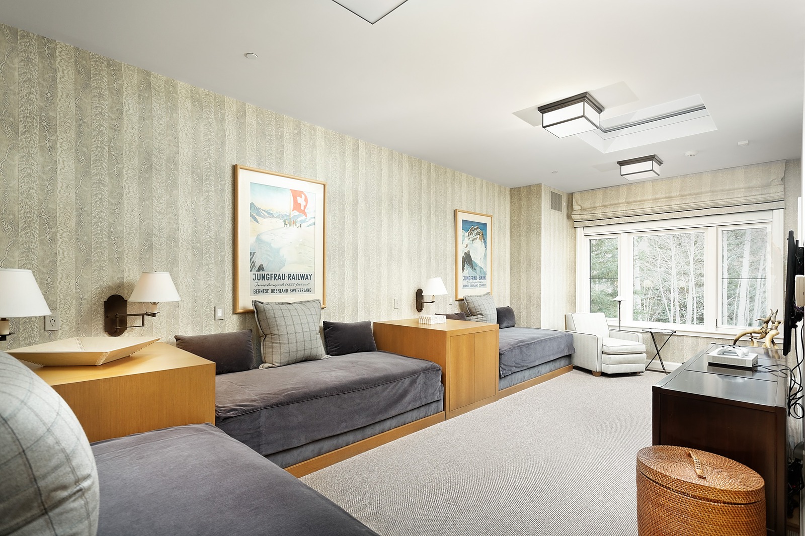 Roaring Manor - Image 36