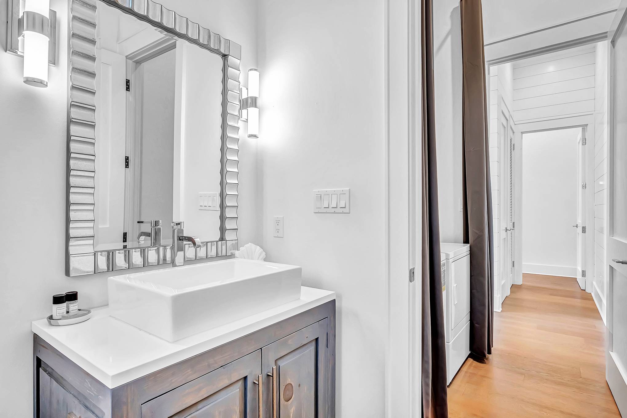 Lantern Manor - Image 58