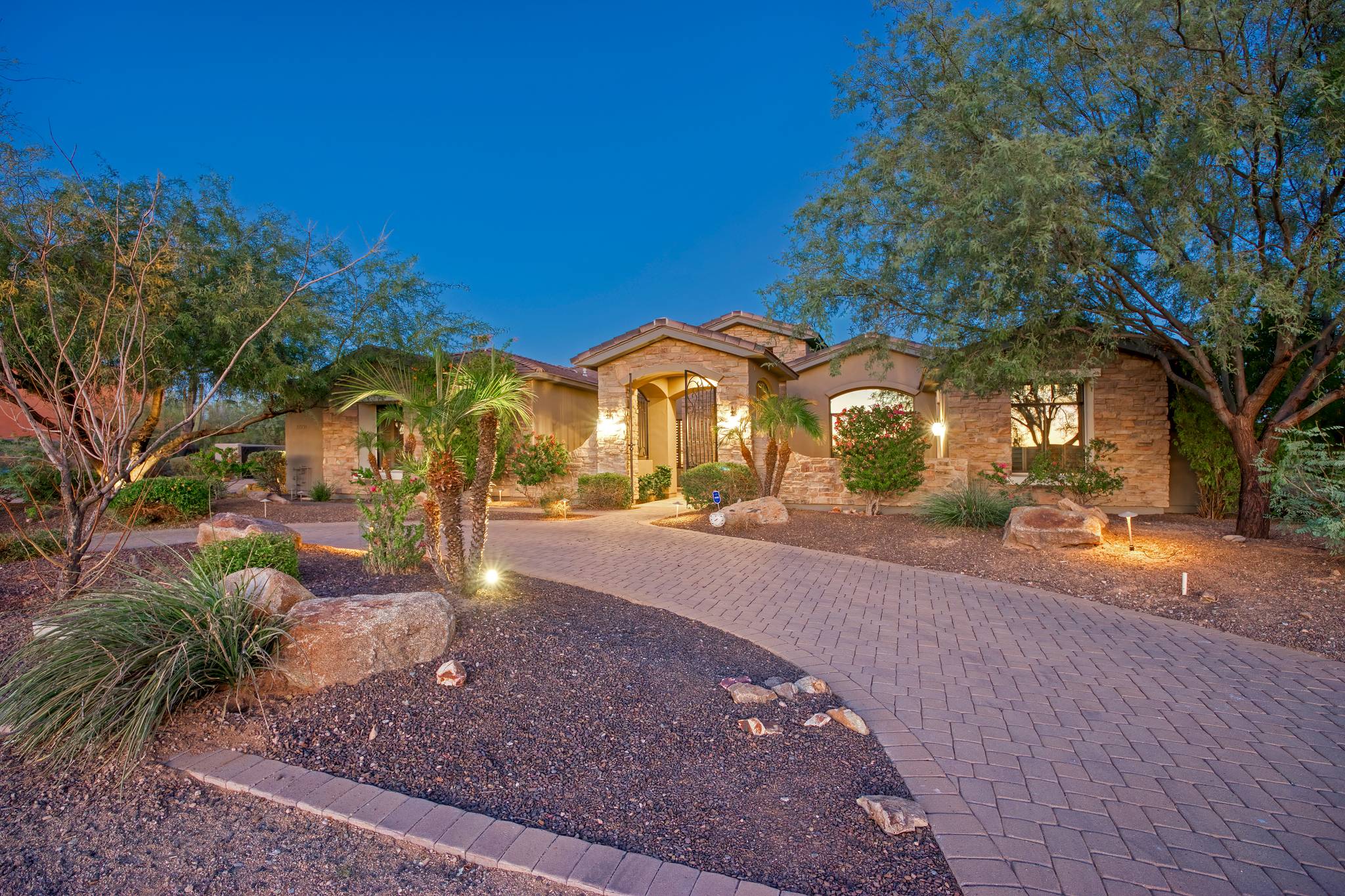 Pinnacle Vista Manor - Image 3