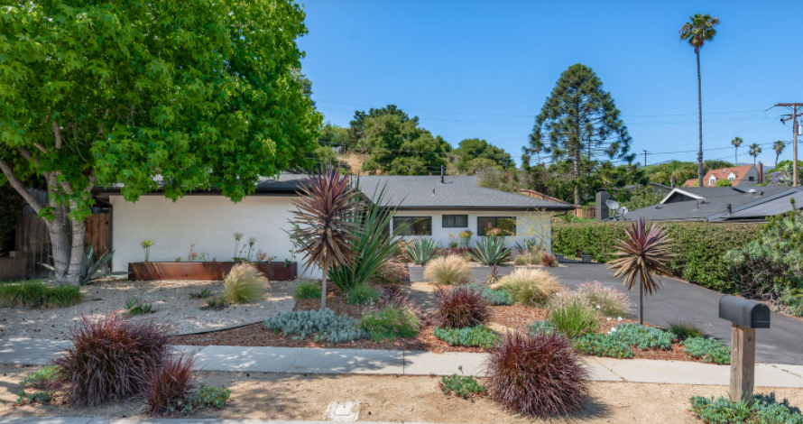 Hendry's Home - Image 19