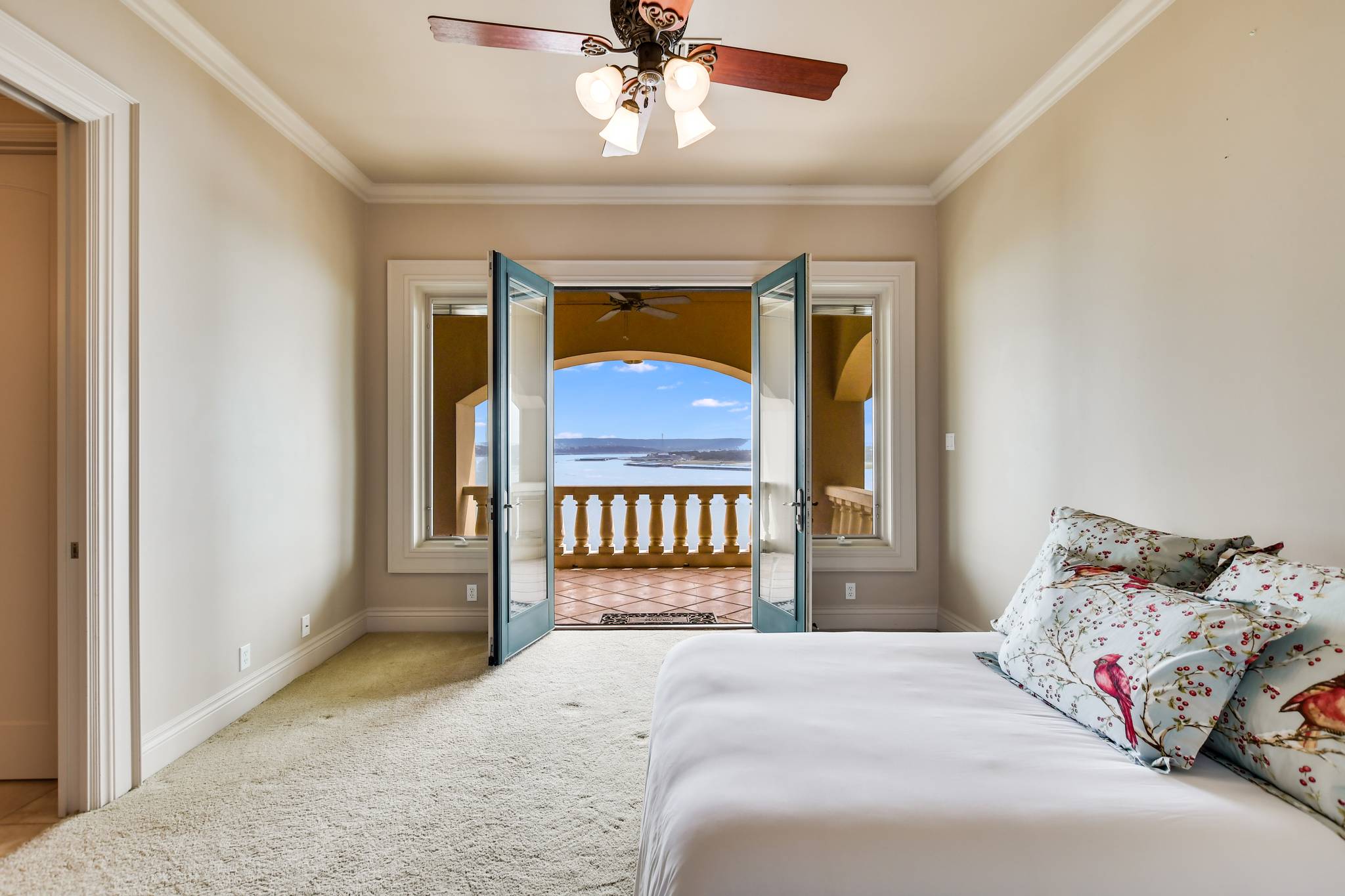 Vaughan Manor - Image 33