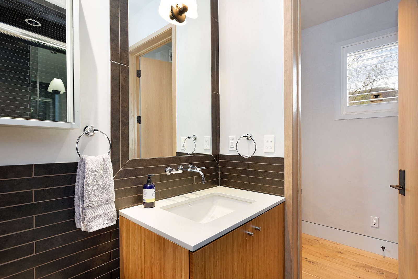 West House - Image 17