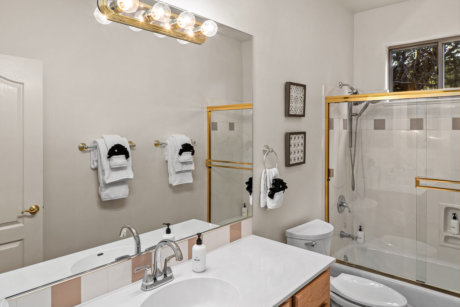 Tucker Home - Image 30