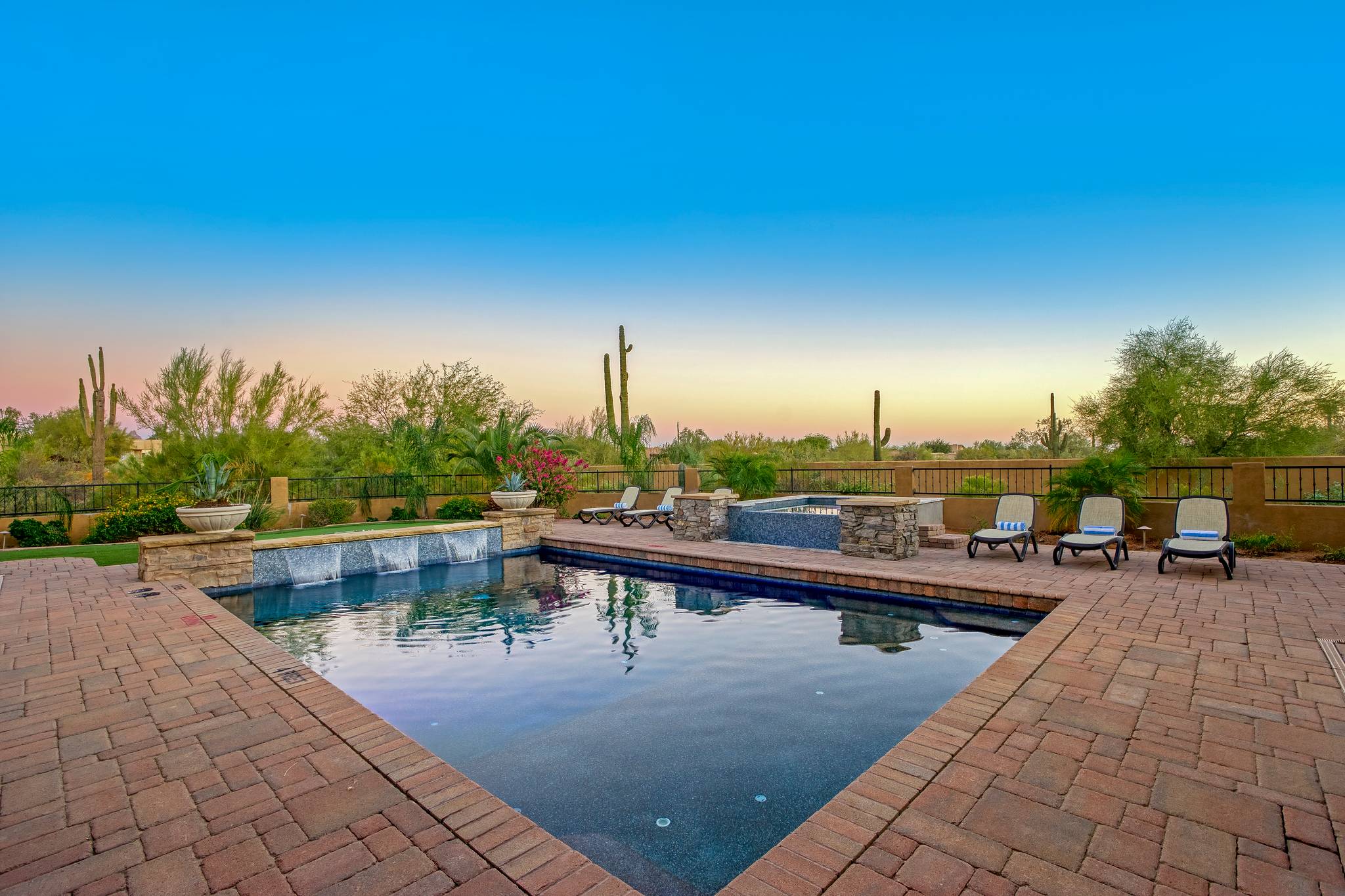 Pinnacle Vista Manor - Image 45