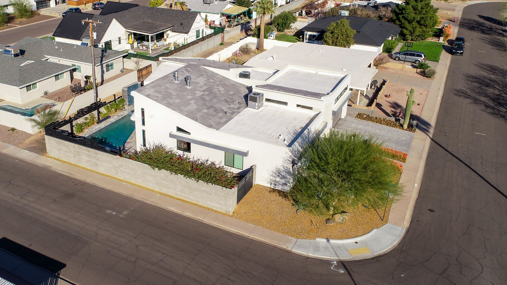 Camelback House - Image 43