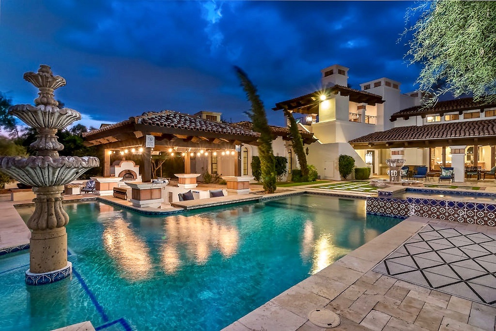 Valley Manor - Image 2