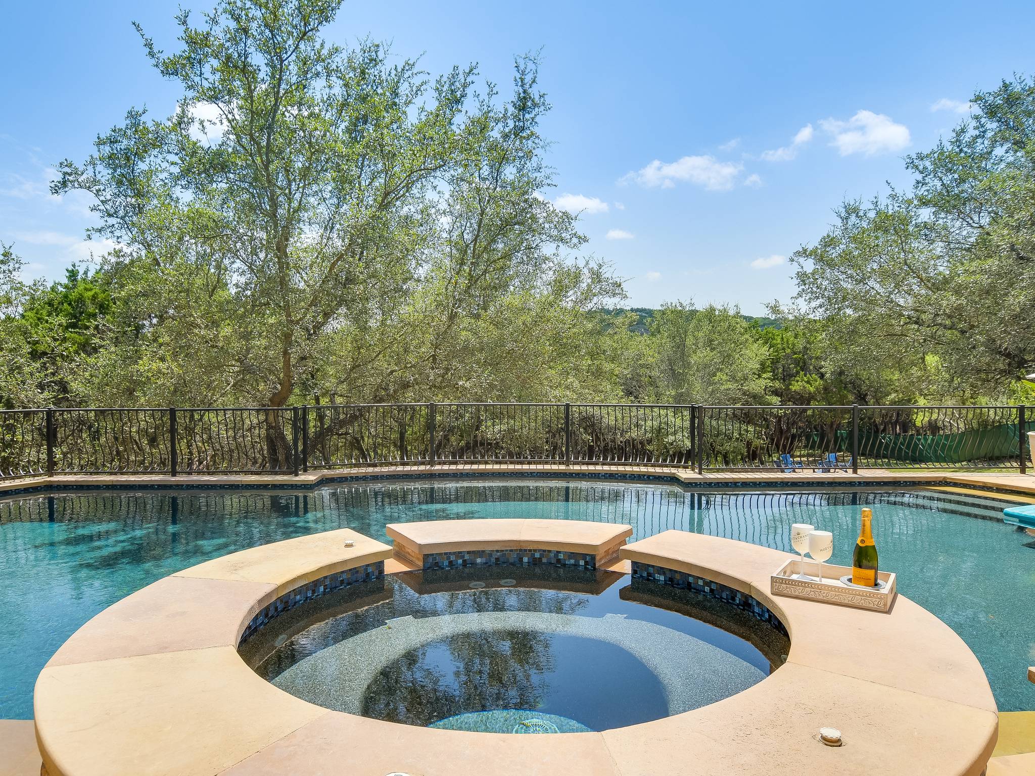 Rock Cedar House - Image 34