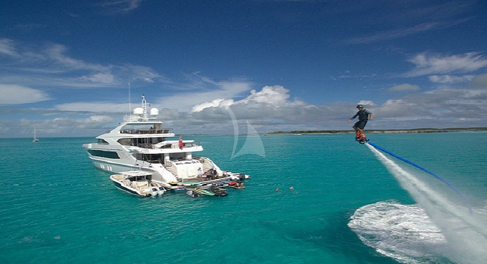 Big Sky Yacht - Image 11