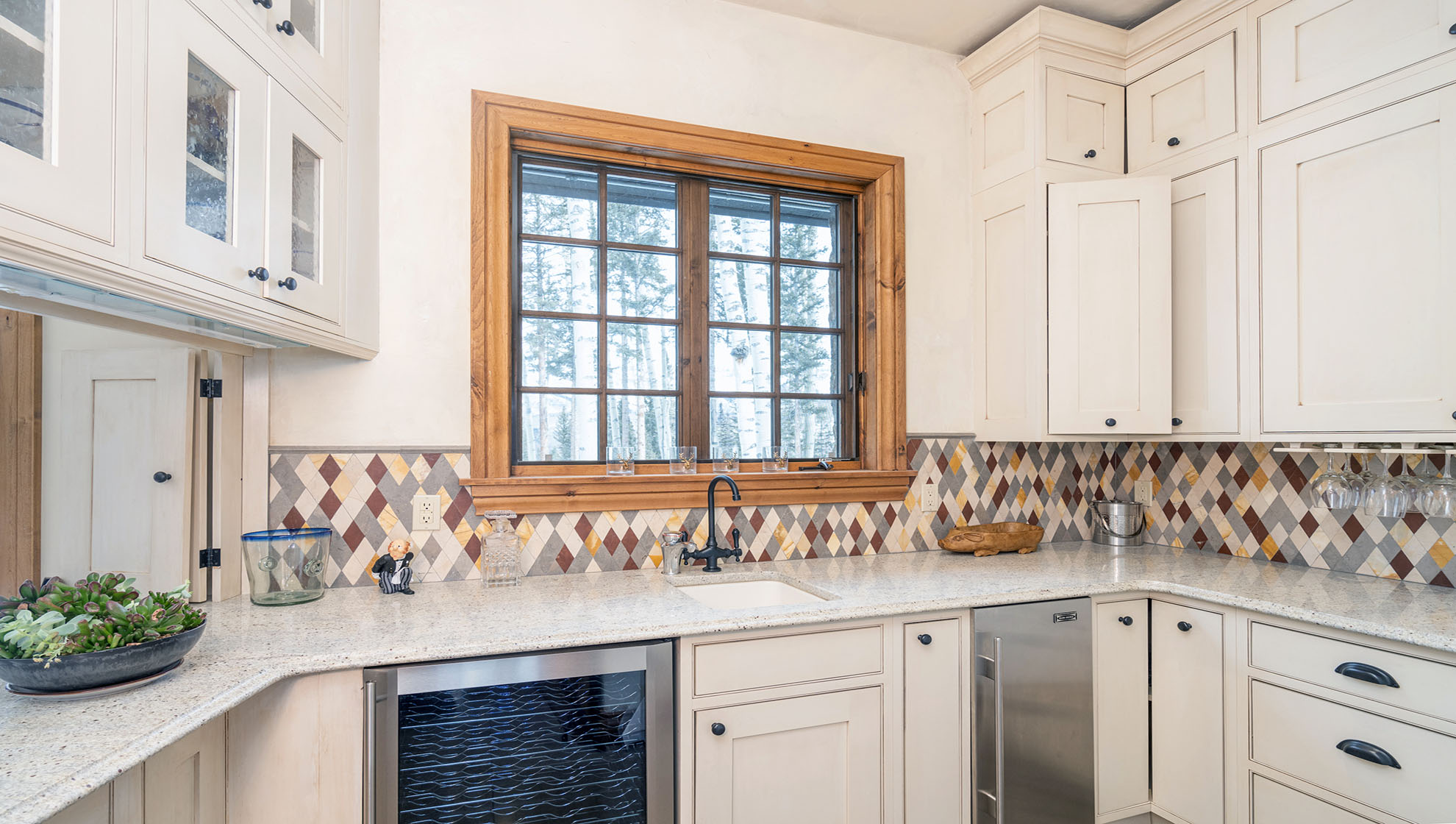 San Joaquin Manor - Image 9